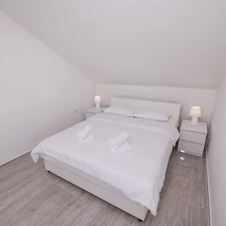 Apartmentszelic Lejlighed