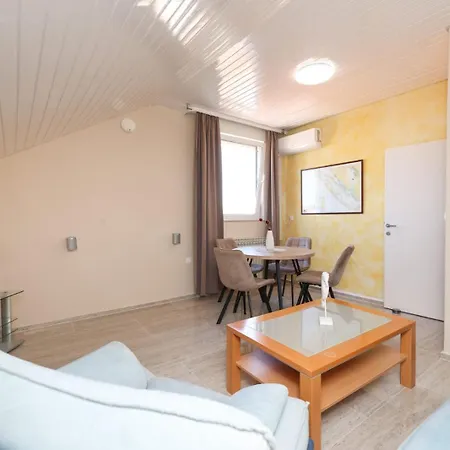 Appartement Apartmentszelic *