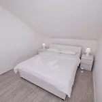 Apartmentszelic Апартаменты