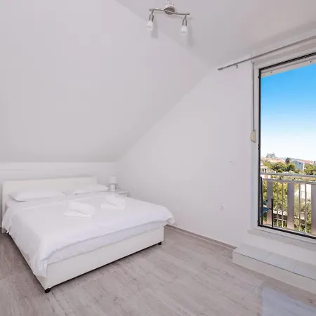 Apartmentszelic * زادار