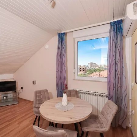 Apartmentszelic Appartamento Zara