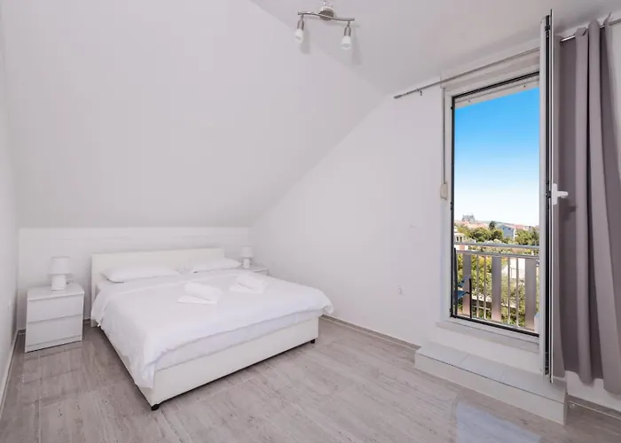 Apartmentszelic * Zára