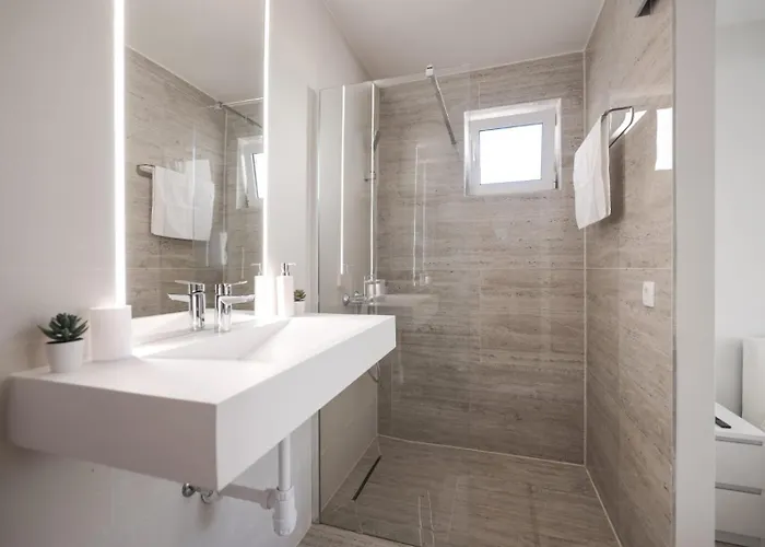 Apartmentszelic * Zára