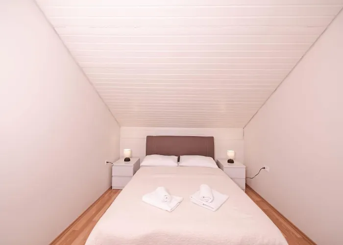 Apartmentszelic Apartman Zára